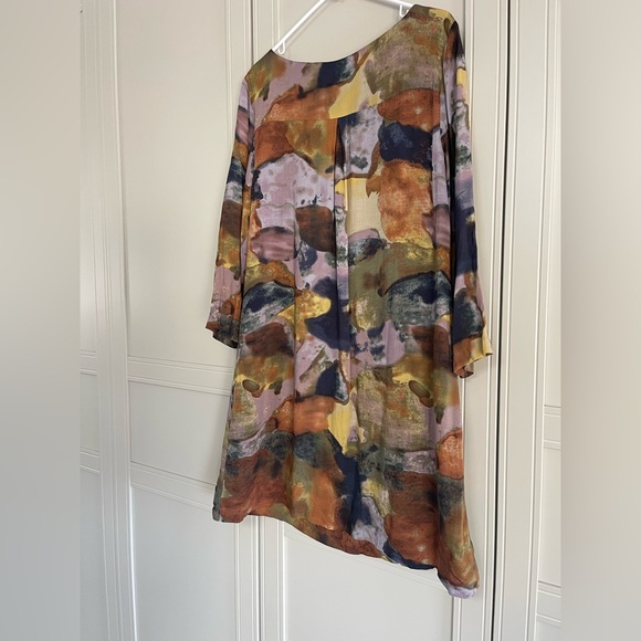 Multicolor Abstract Print Dress - Picture 8 of 9